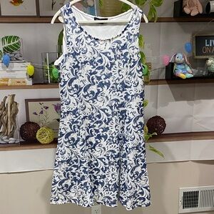 Perceptions Navy and White Floral Scroll Sleeveless Mini Dress XL. Ptp is 22.